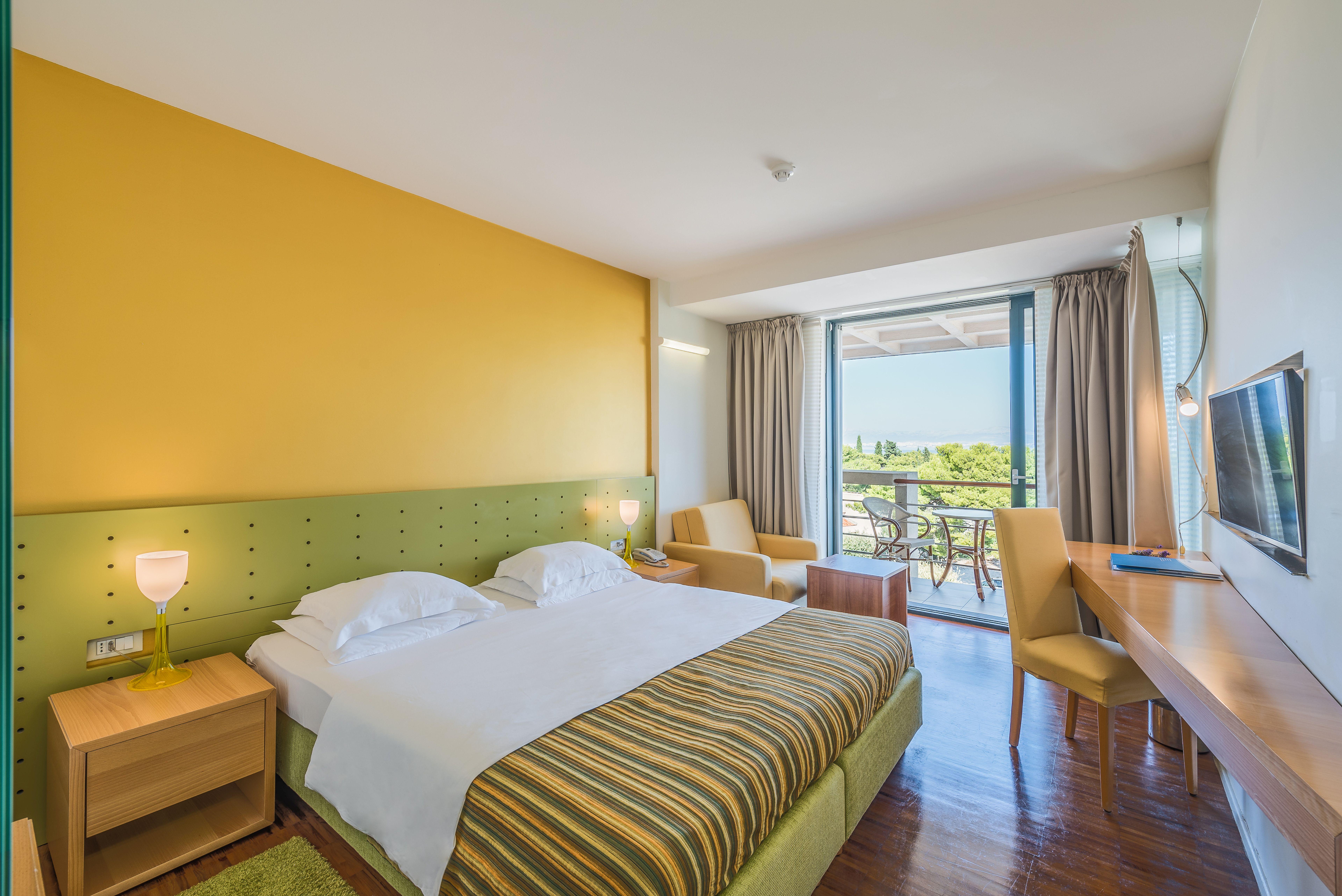 Aminess Vival Velaris Resort Supetar Bagian luar foto