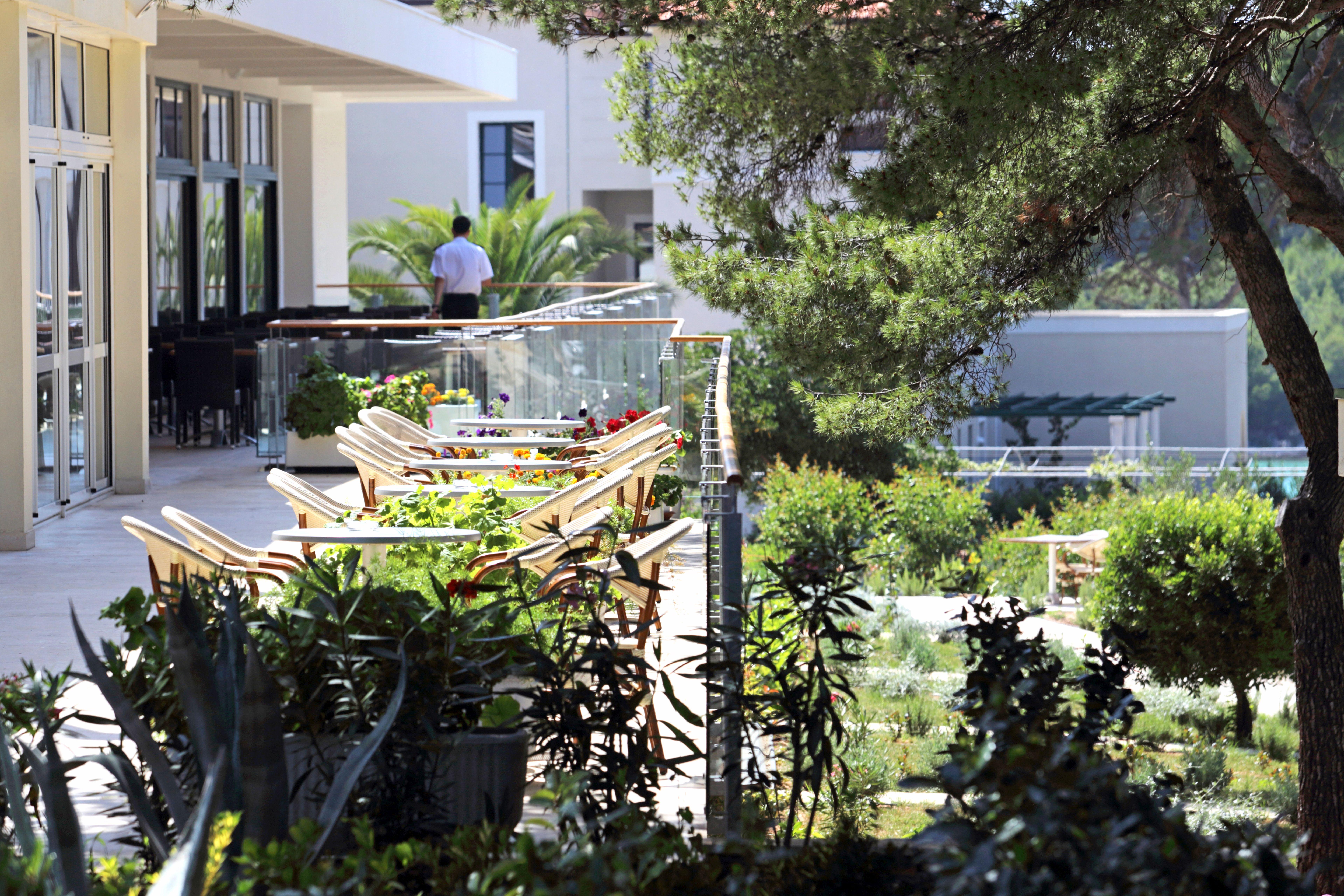 Aminess Vival Velaris Resort Supetar Bagian luar foto
