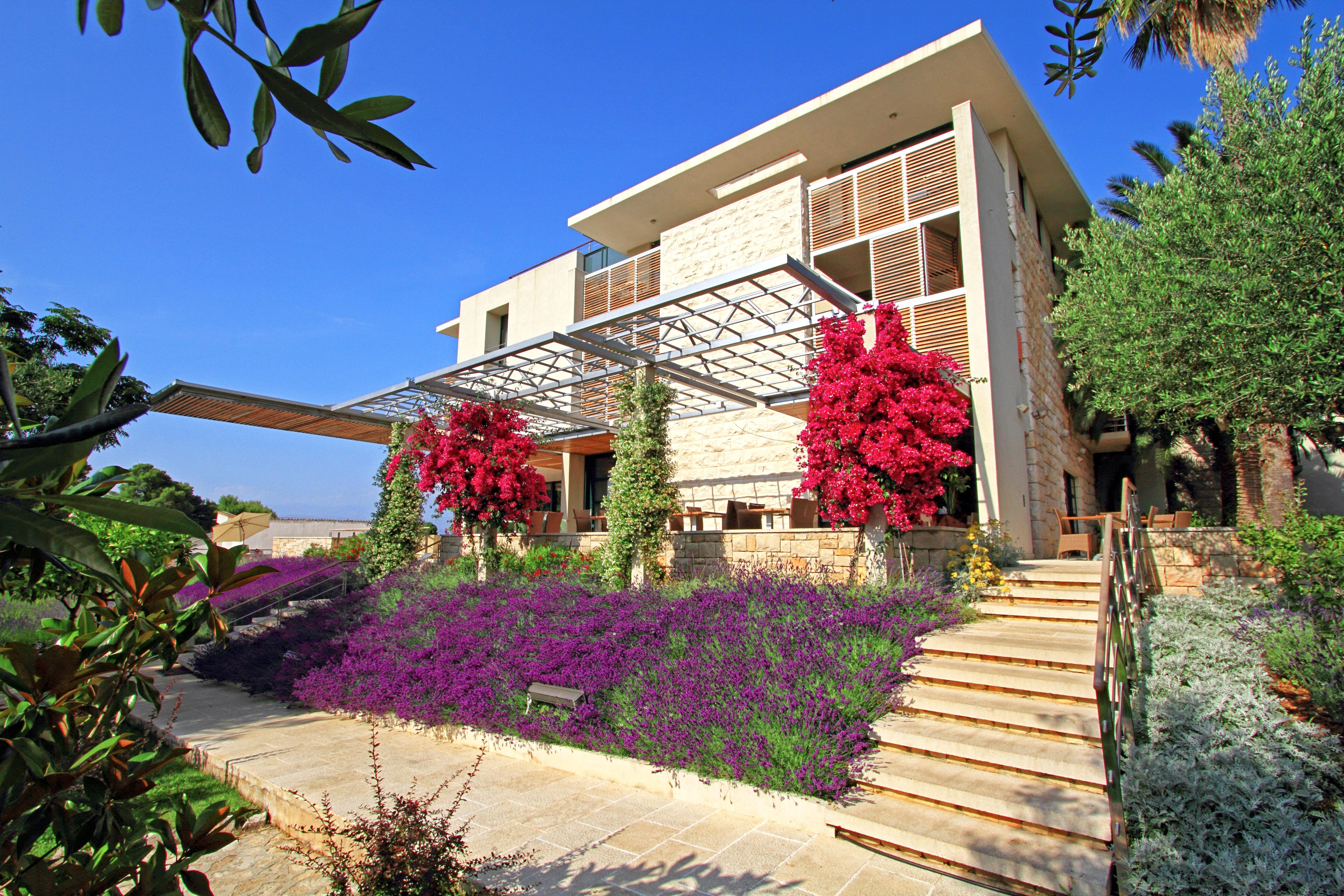 Aminess Vival Velaris Resort Supetar Bagian luar foto
