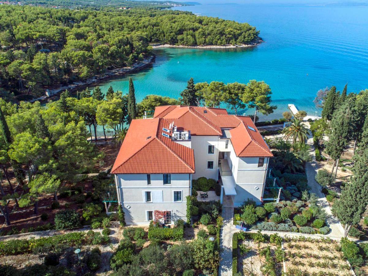 Aminess Vival Velaris Resort Supetar Bagian luar foto
