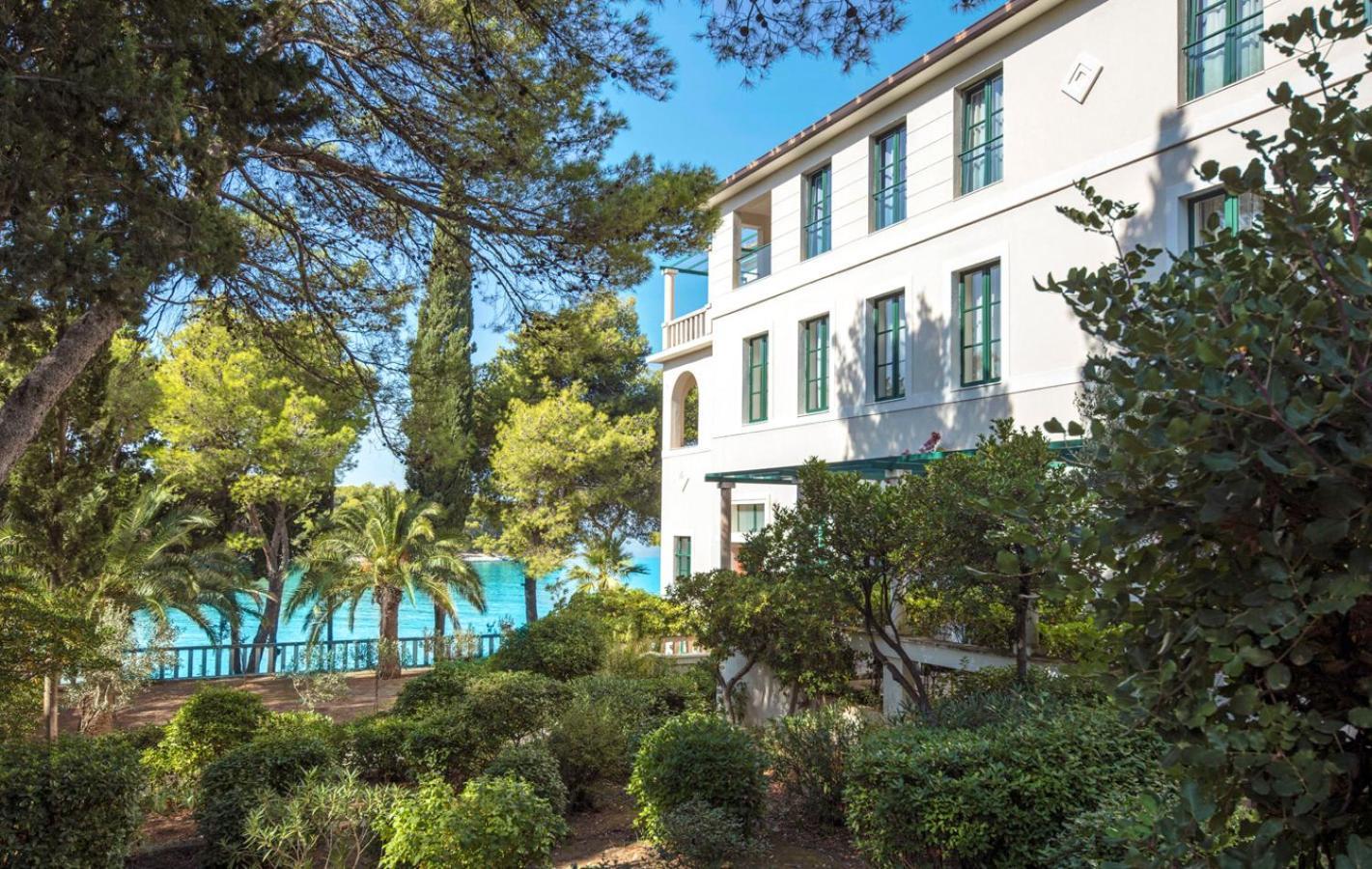 Aminess Vival Velaris Resort Supetar Bagian luar foto