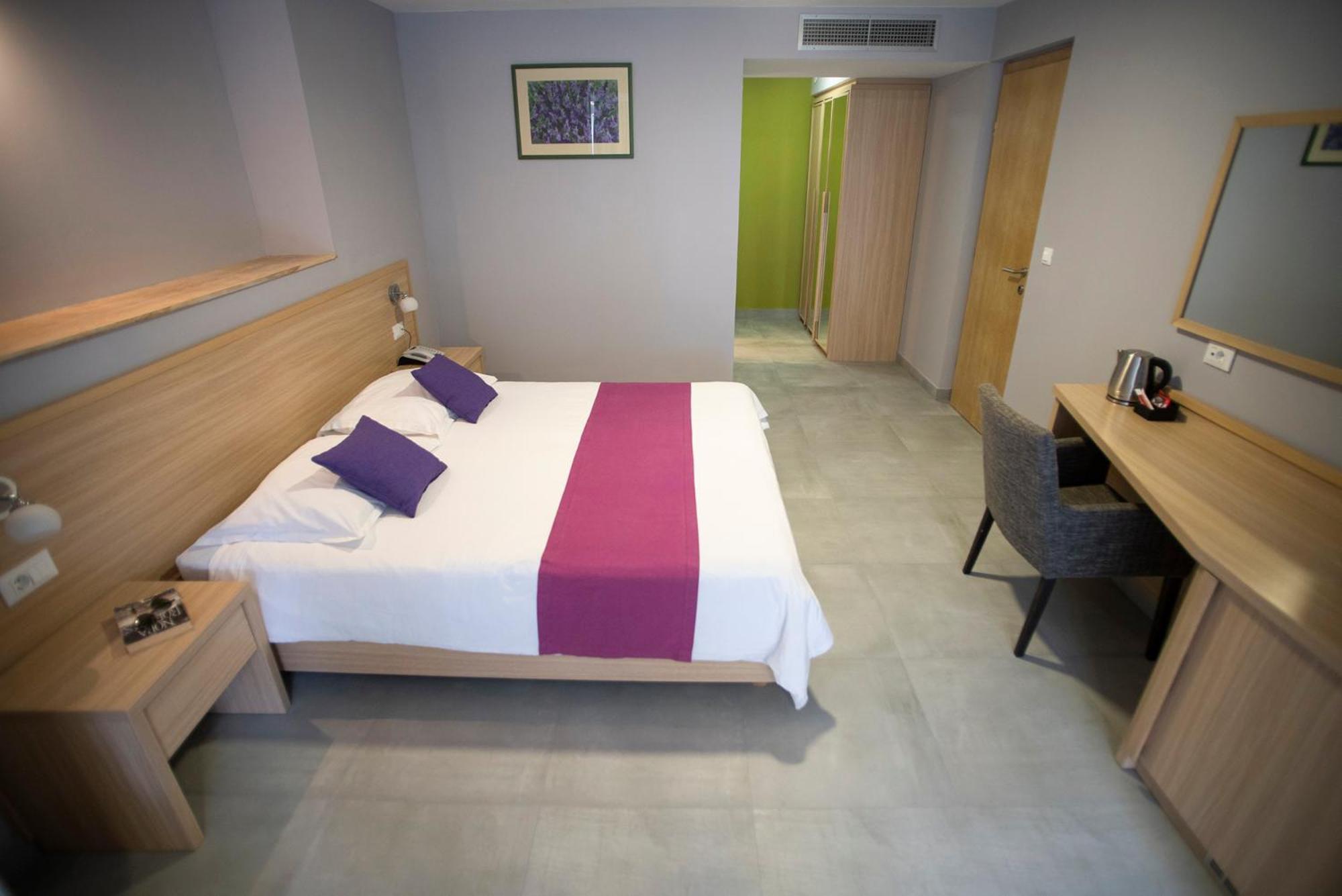 Aminess Vival Velaris Resort Supetar Ruang foto