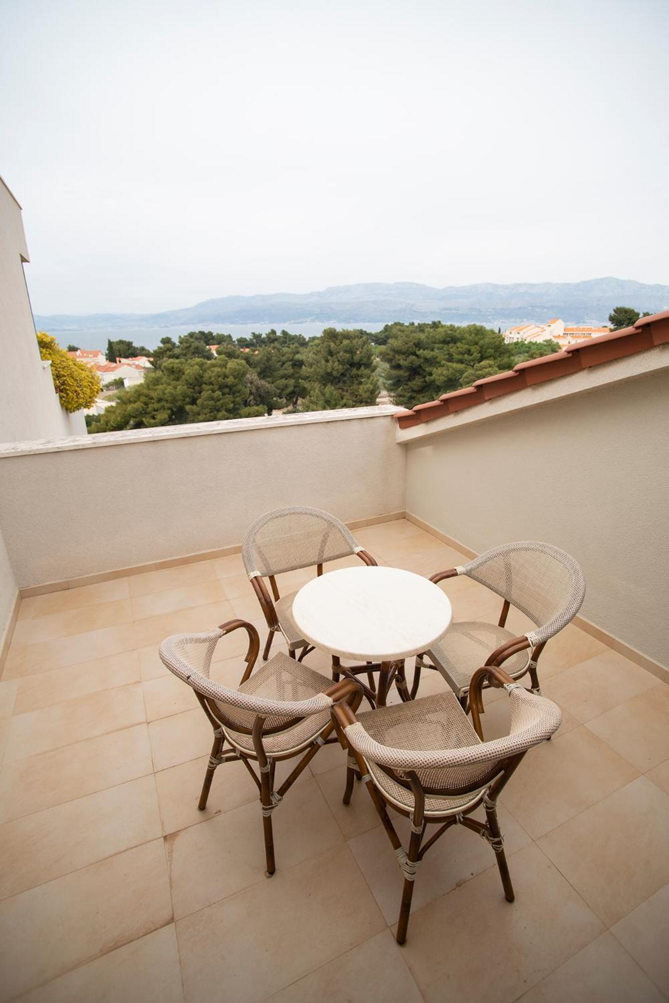 Aminess Vival Velaris Resort Supetar Ruang foto