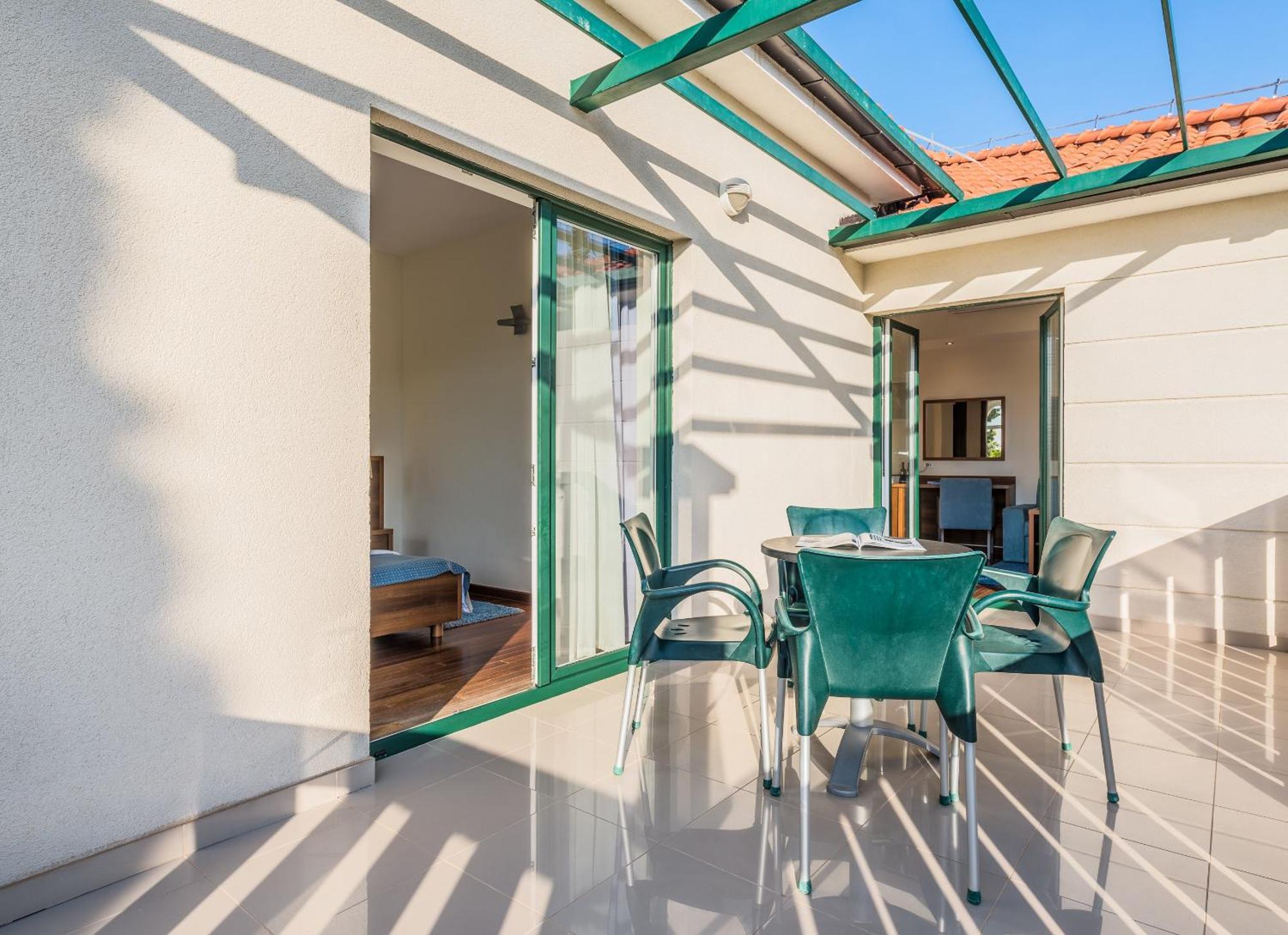 Aminess Vival Velaris Resort Supetar Bagian luar foto
