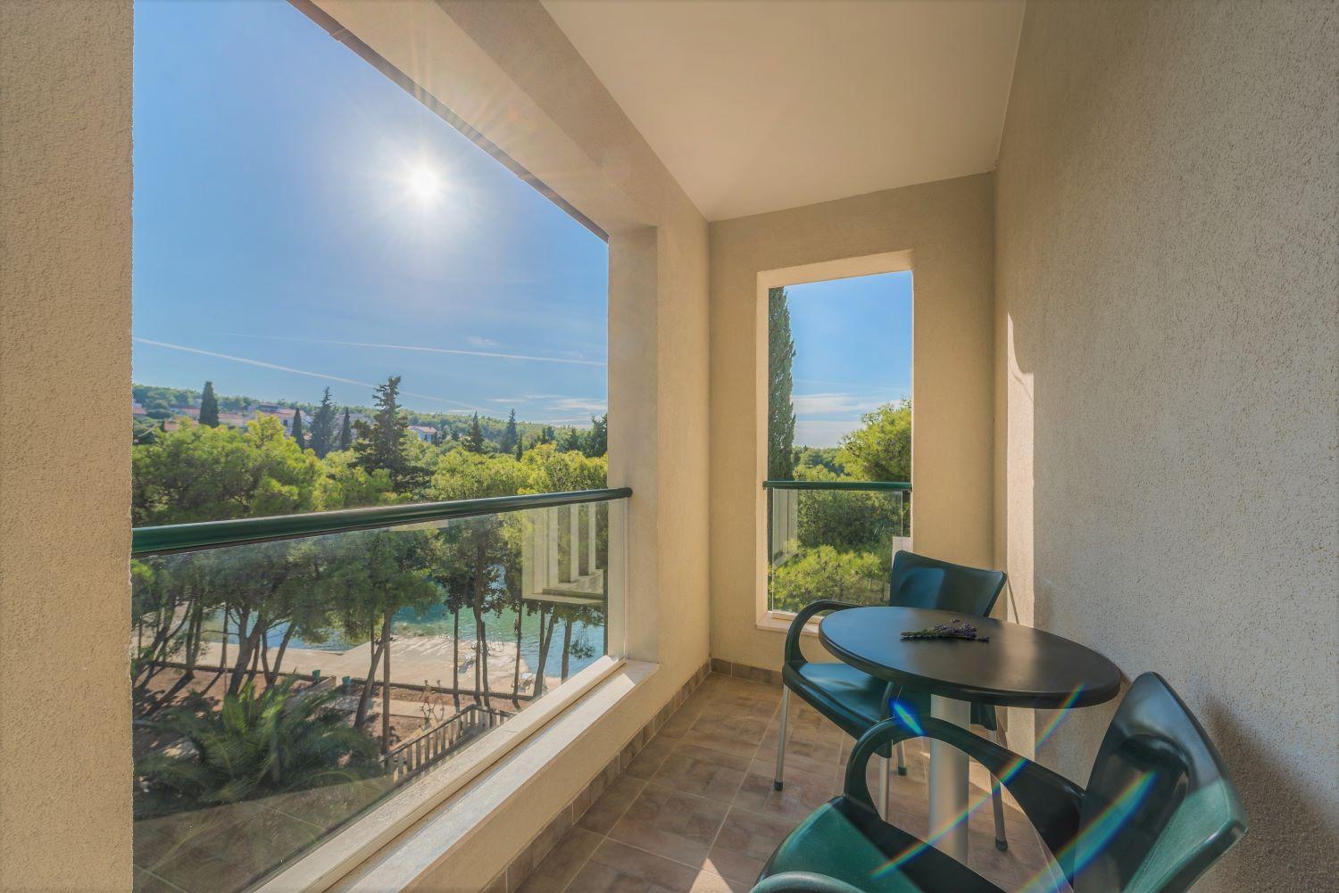 Aminess Vival Velaris Resort Supetar Bagian luar foto