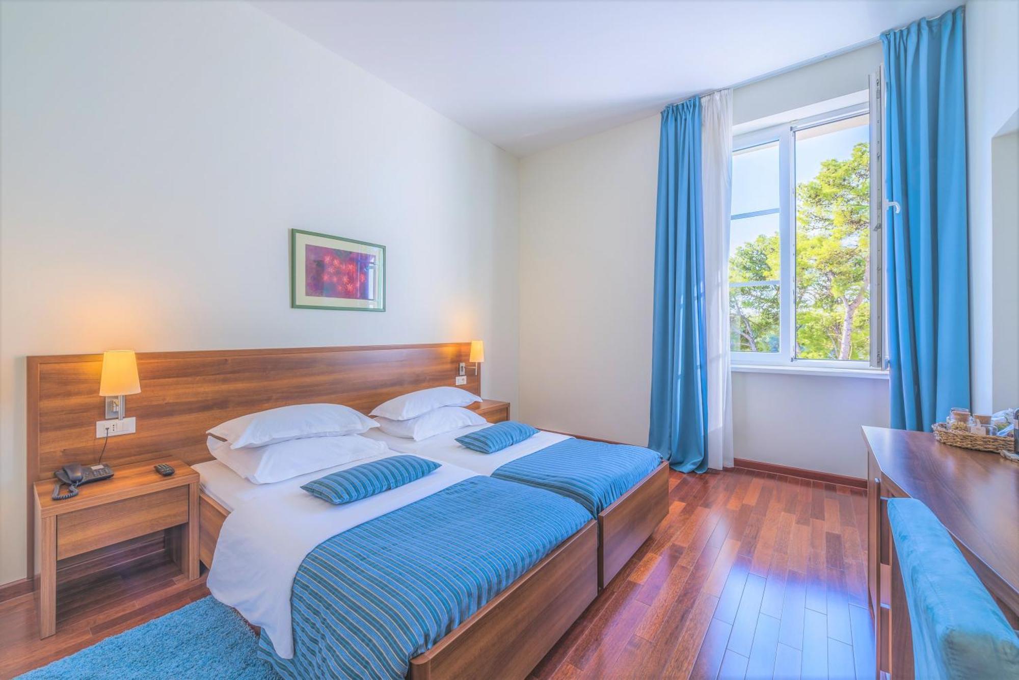 Aminess Vival Velaris Resort Supetar Ruang foto