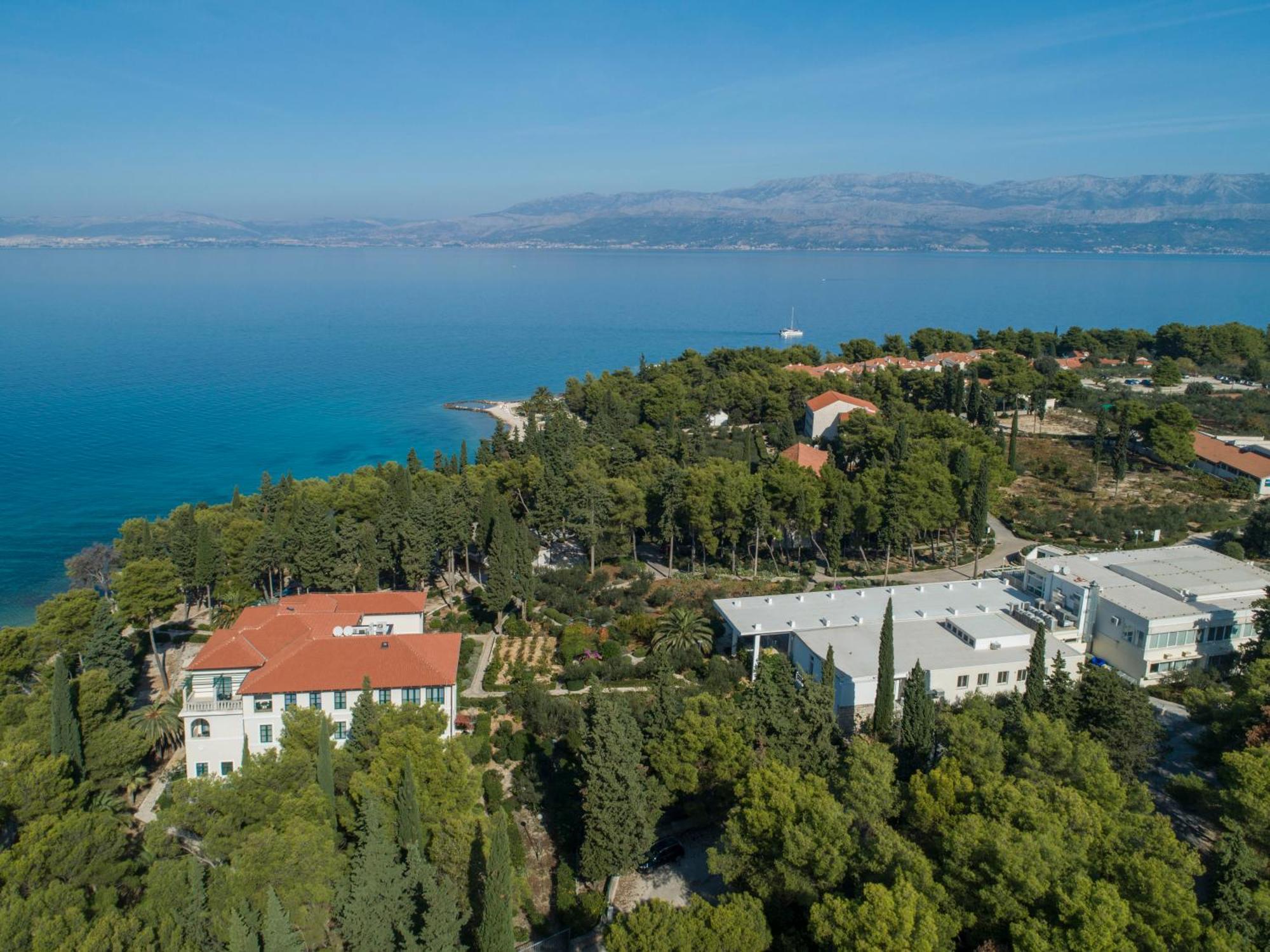 Aminess Vival Velaris Resort Supetar Bagian luar foto