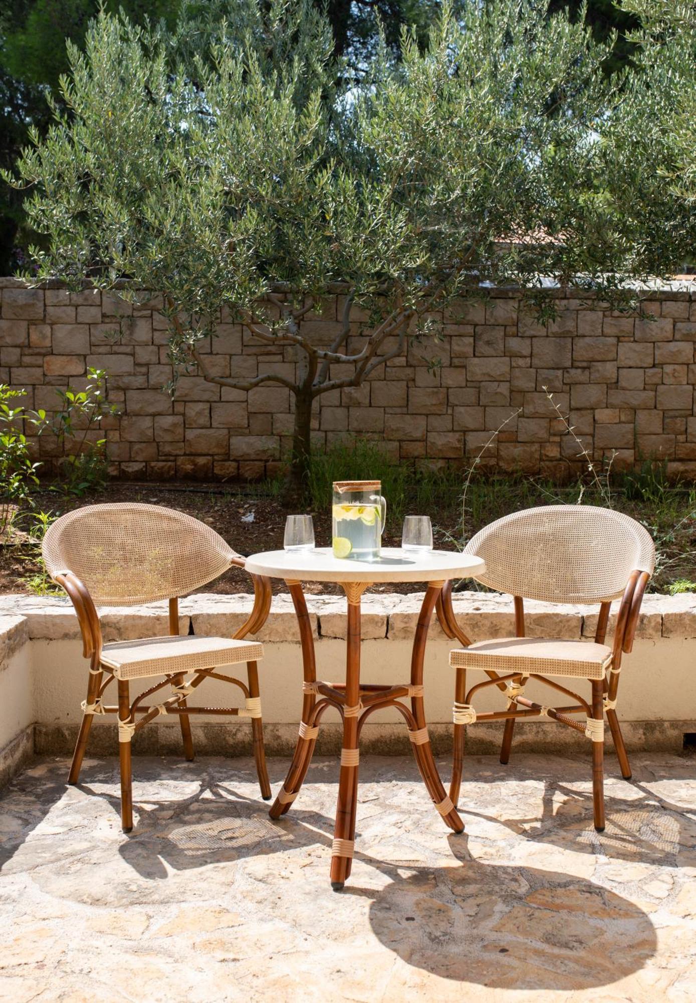 Aminess Vival Velaris Resort Supetar Bagian luar foto